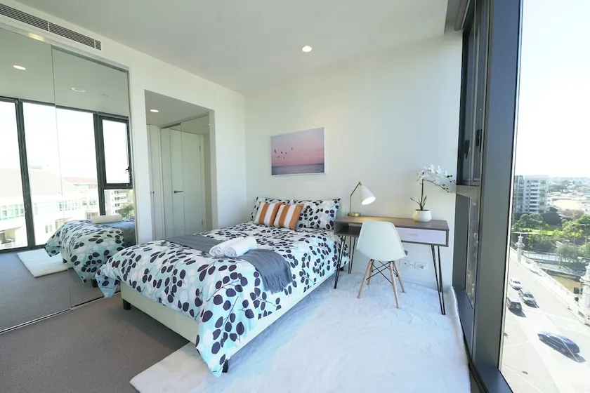 Melbourne Apt 2BD 2Bath WIFI & PARKING SOUTH YARRA - Image 1
