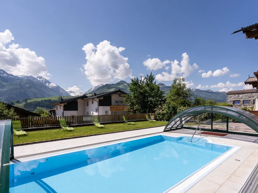 Luxurious Apartment in Fürth with Pool - Image 1