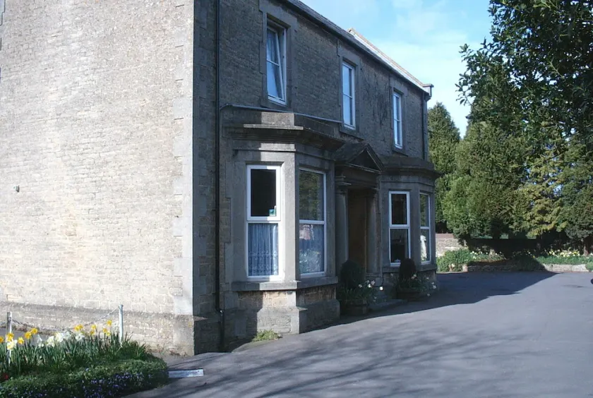 Longhope Guest House - Image 1