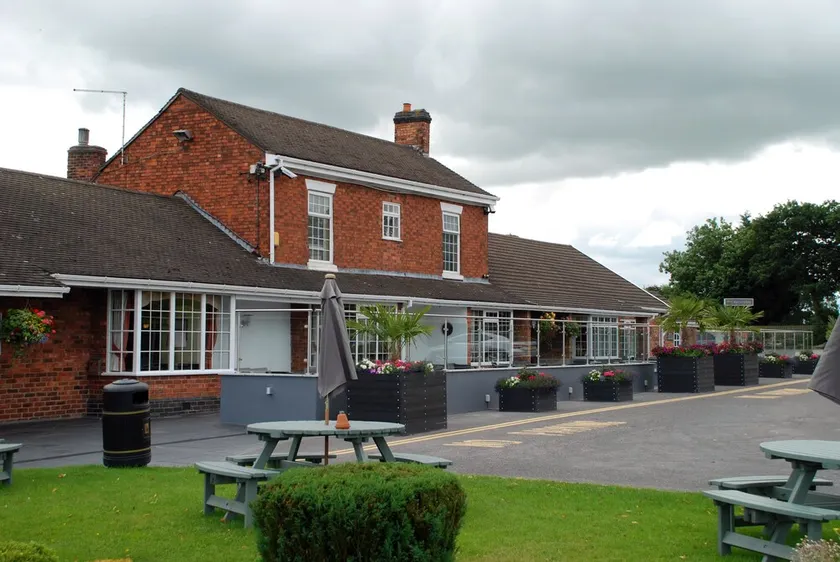 The Hunters Lodge Hotel - Image 1
