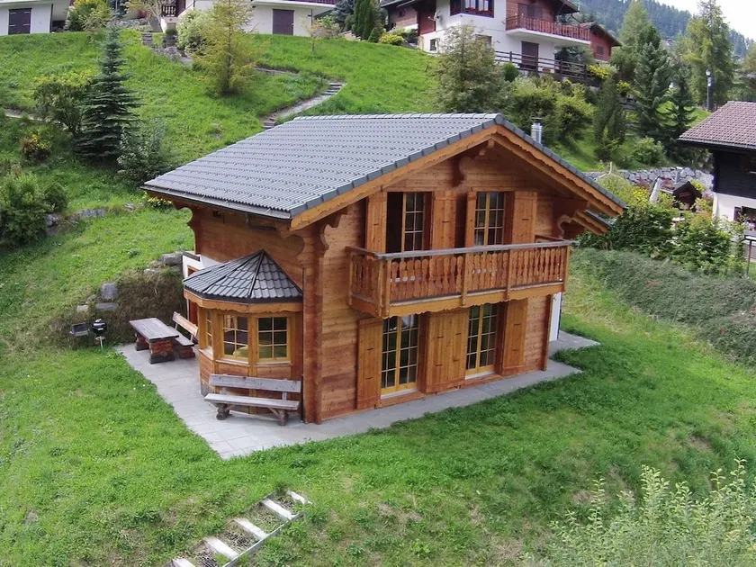 A new chalet with sauna, on the edge of La Tzoumaz - Image 1
