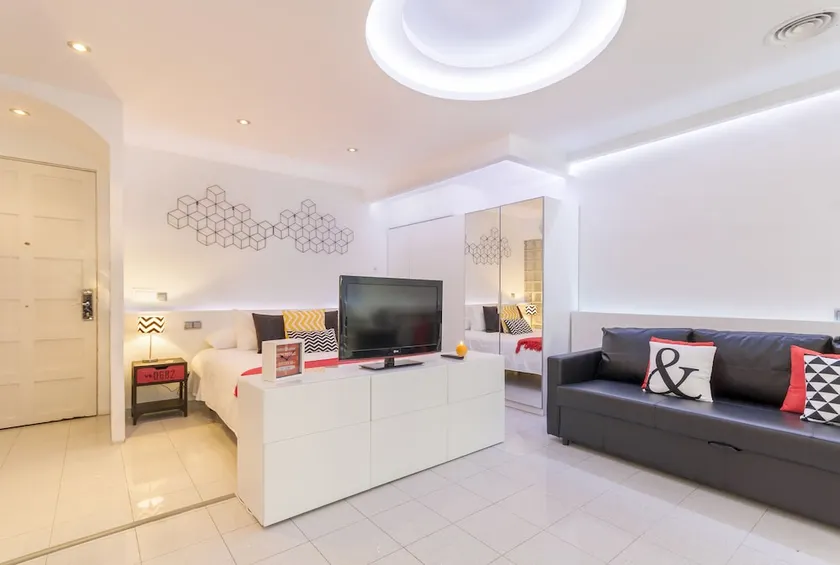 7rooms7 Gran Vía Smile Apartments - Image 1