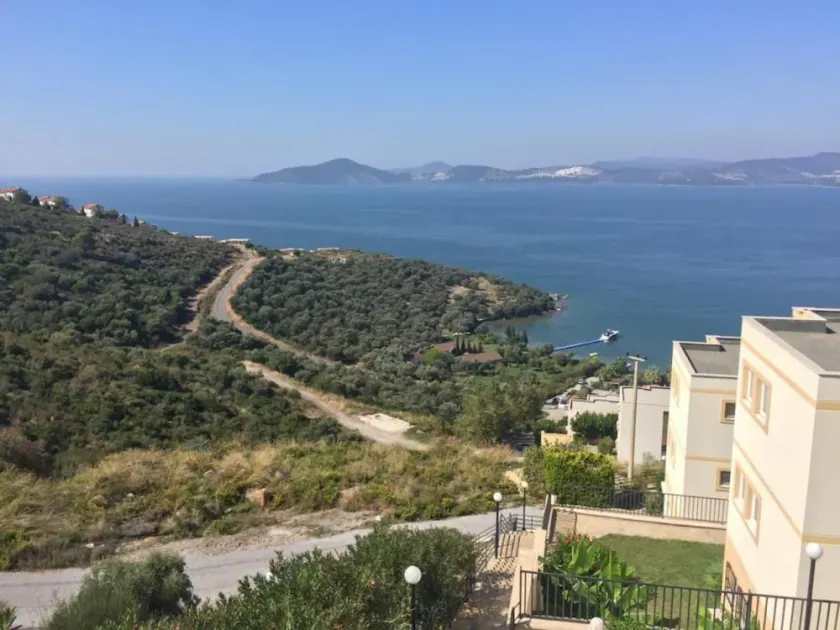Lovely Flat Near Sea With Shared Pool in Milas - Image 1