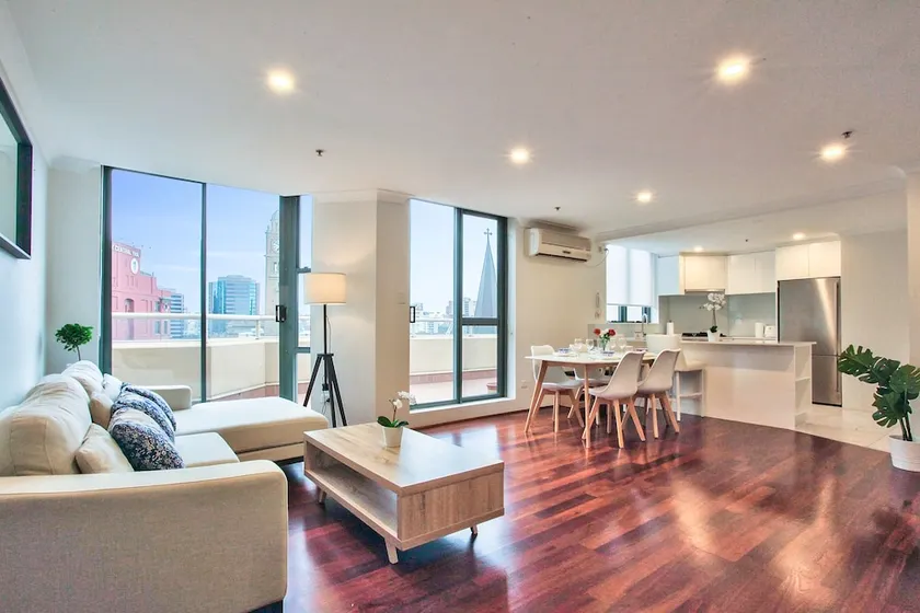 Apartment Hyde Park - George - Image 1