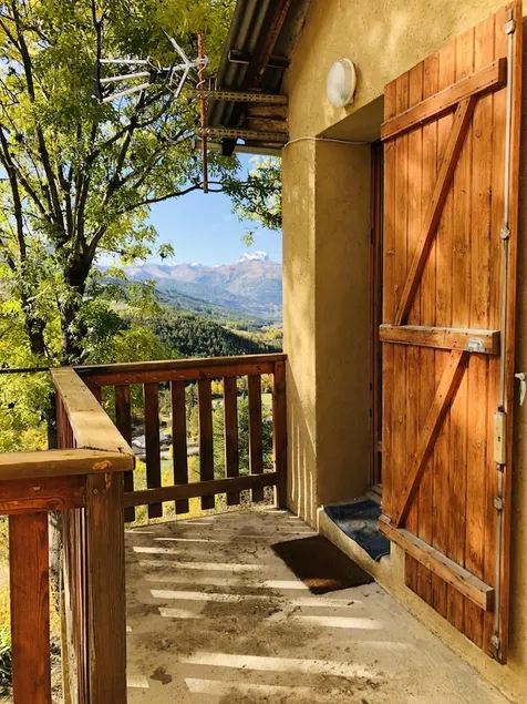 Apartment With one Bedroom in Jausiers, With Wonderful Mountain View, Furnished Garden and Wifi - 14 km From the Slopes - Image 1