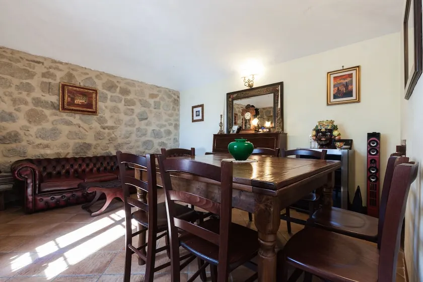 Borgo Tepolini Bed And Breakfast - Image 1