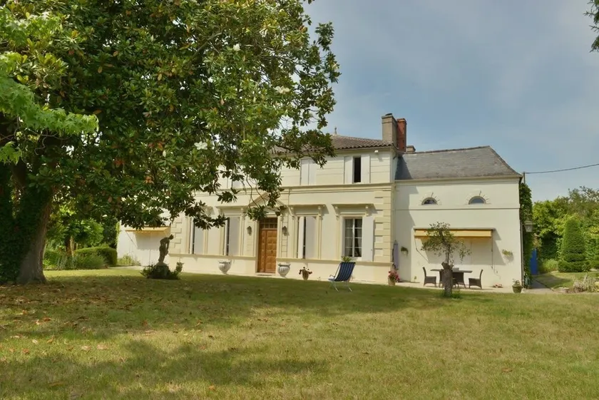 Le Domaine Les Massiots - Image 1