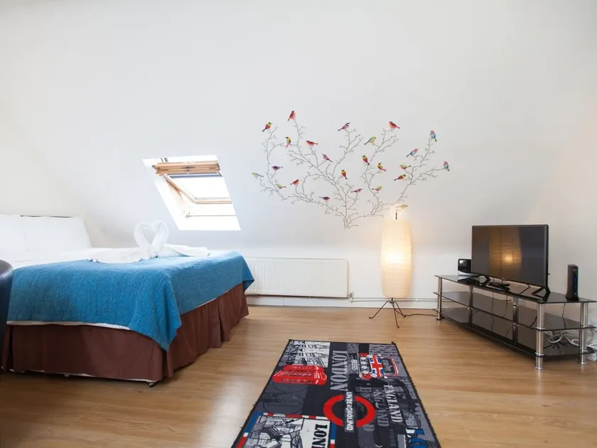 Private Studio in Harrow Flat 3 - Image 1