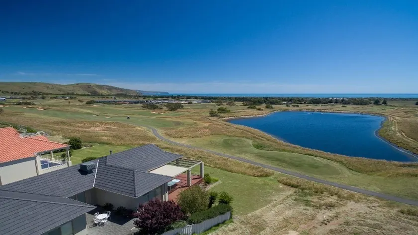 Golfers Paradise - 52 Huntingdale Drive - Image 1