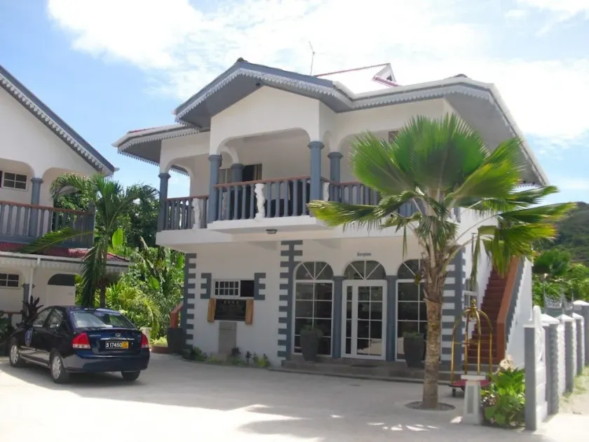 Chateau Sans Souci - Image 1
