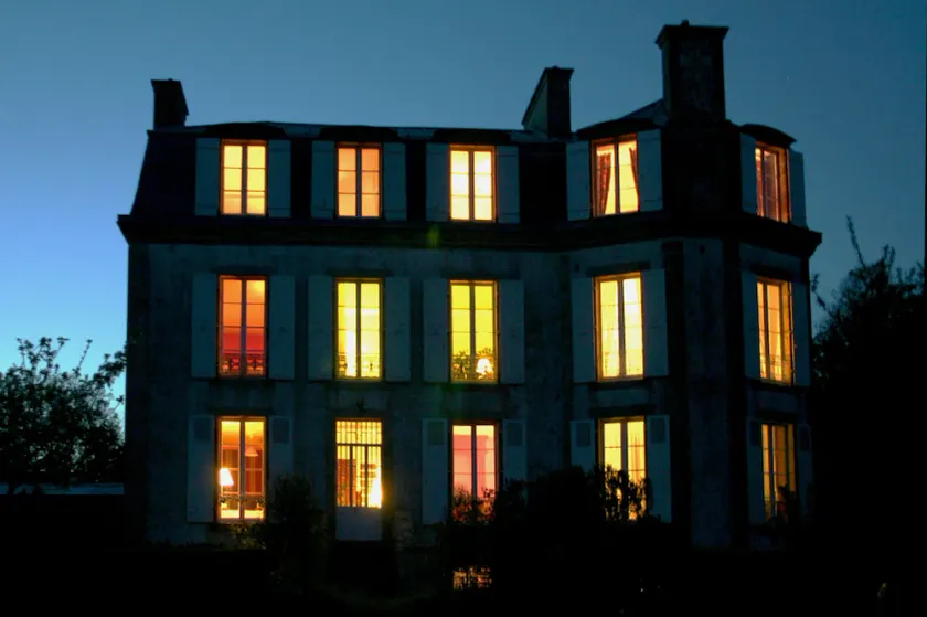 Manoir De Suguensou - Image 1