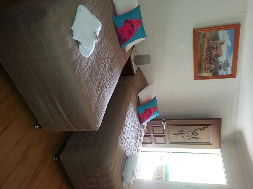 Croftons Retreat - Image 1