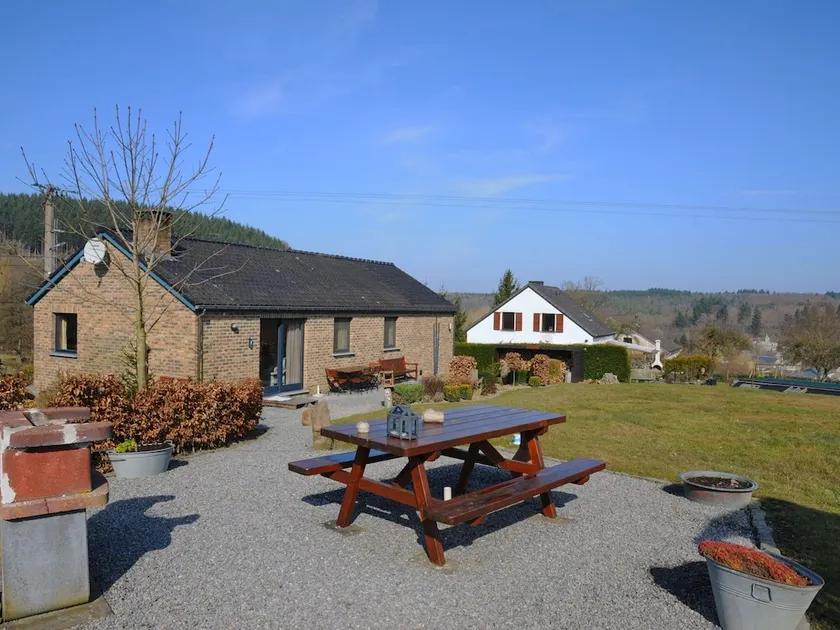 Holiday Home in Hampteau With Garden - Image 1