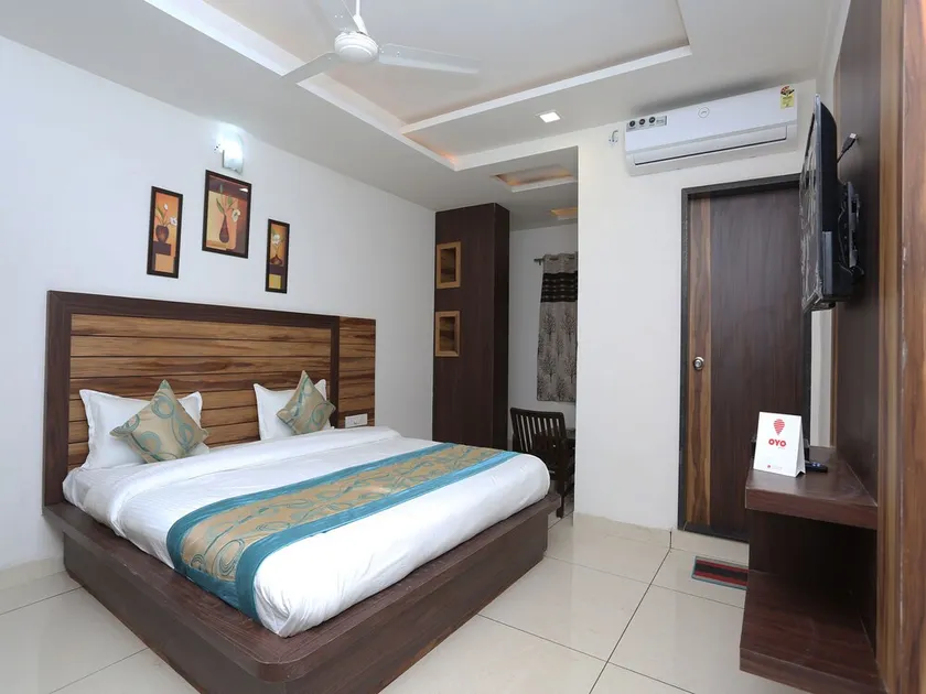 Madhuram Landmark By OYO Rooms - Image 1