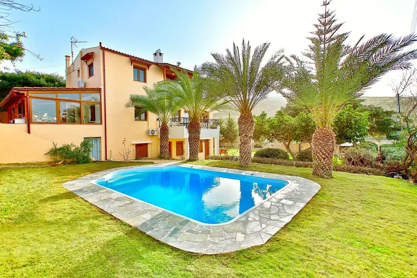 Villa Karteros with private pool - Image 1