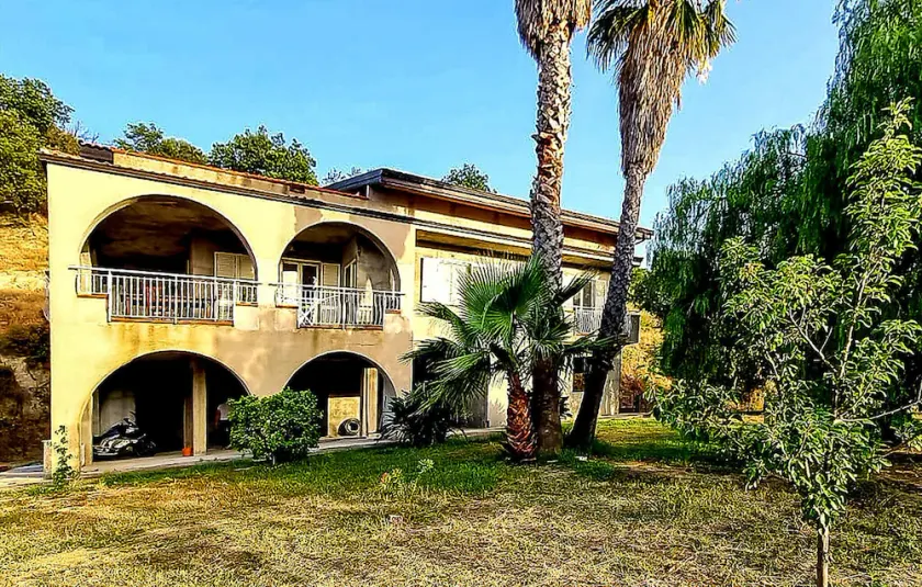 Amazing Apartment in Isca Marina With Wifi and 3 Bedrooms - Image 1