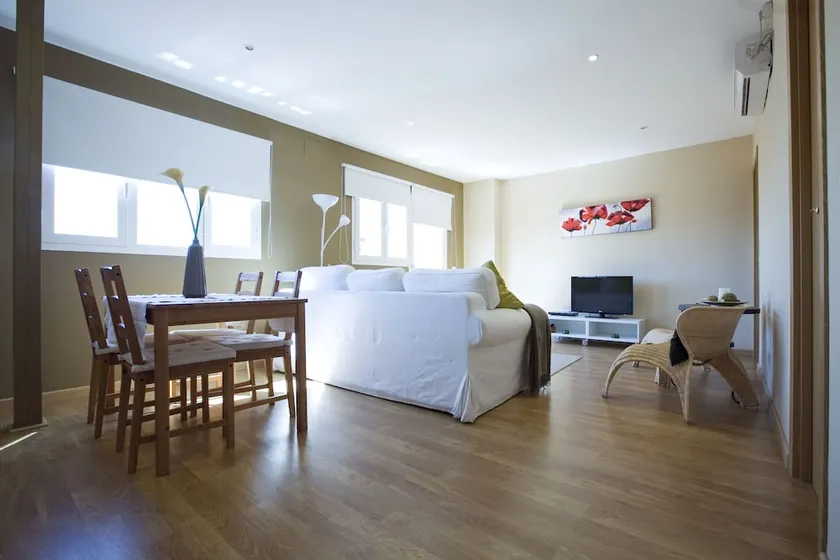Apartamentos APR Numancia - Image 1