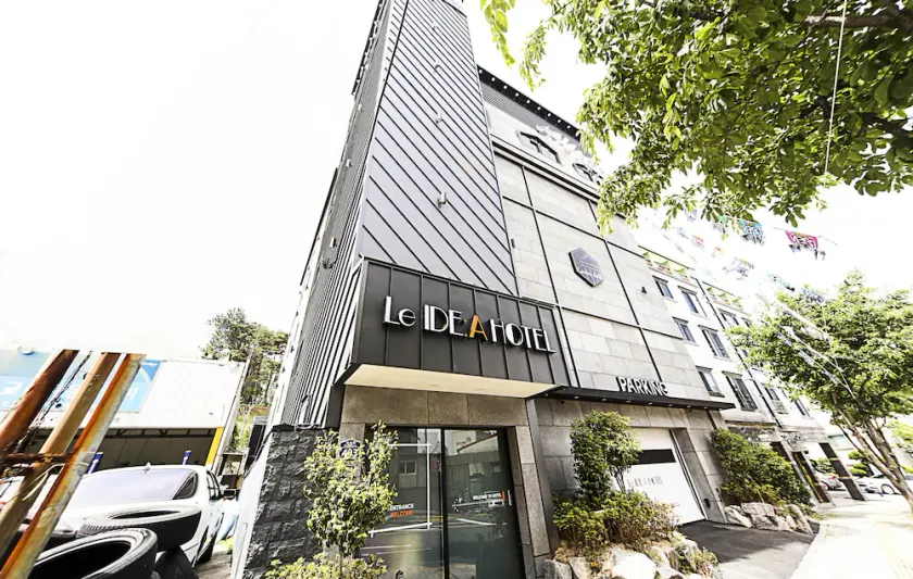 Idea Hotel - Image 1