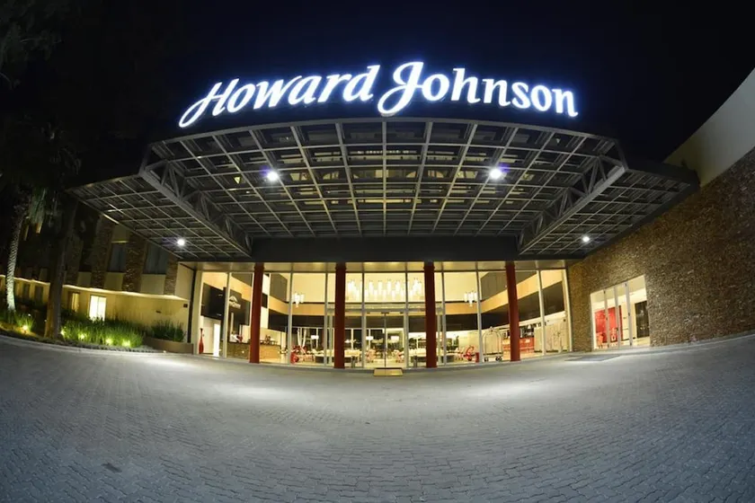 Howard Johnson Resort Spa and Convention Center Lujan - Image 1