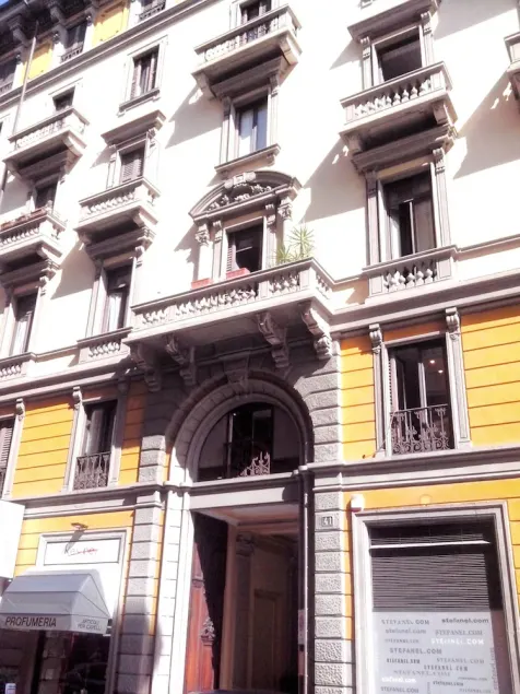 Mansarda Porta Venezia Apartment - Image 1