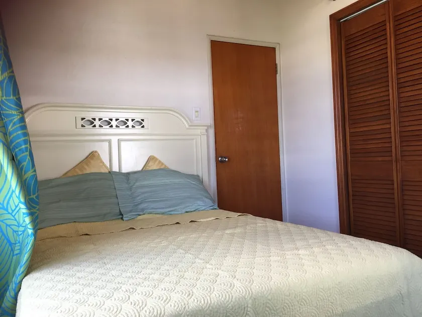 East Emerald Apartment - Image 1