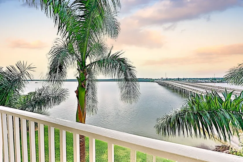 Updated Bayside Getaway: Pool, Hot Tub, Near Beach 1 Bedroom Condo - Image 1