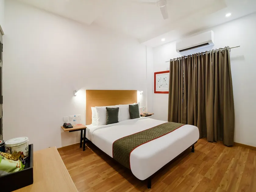 OYO Townhouse 091 Nungambakkam - Image 1