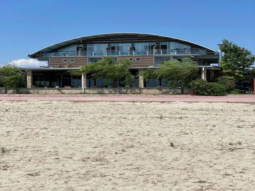 Safir Beach Resort - Image 1
