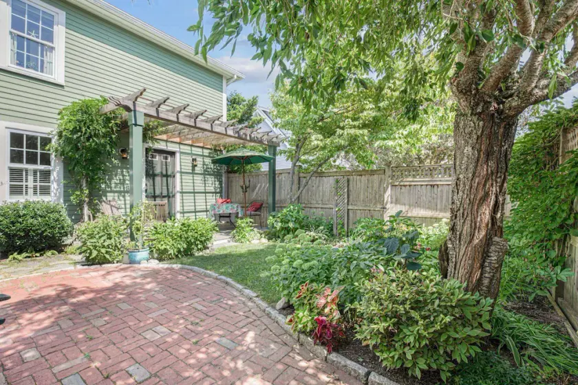Secret Garden - Image 1