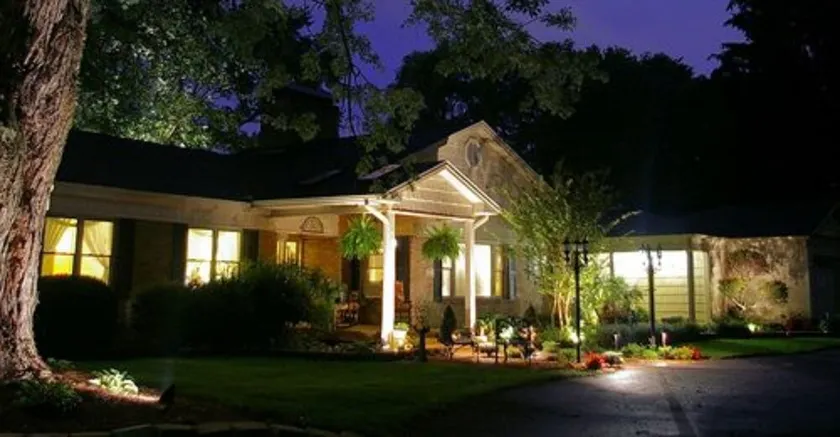 Brookside Mountain Mist Inn - Image 1