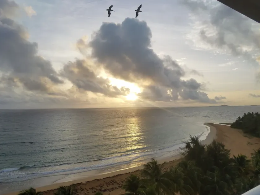 Beach Apartment With Amazing Sunrises - Image 1