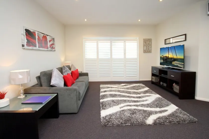 Pacific Blue Apartment 258, 265 Sandy Point Road - Image 1