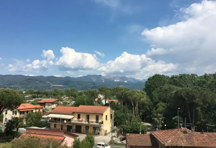 Ameglia Felix Apartments - Image 1