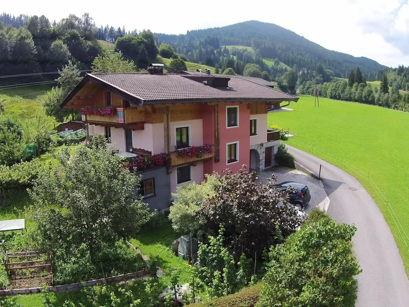 Modern Apartment Near Ski Area in Leogang - Image 1