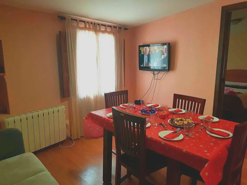 House With 3 Bedrooms in Chulilla, With Wonderful Lake View, Balcony and Wifi - Image 1