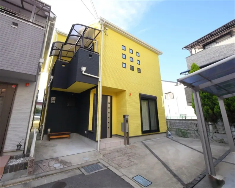 NEYAGAWA STATION HOUSE - Image 1