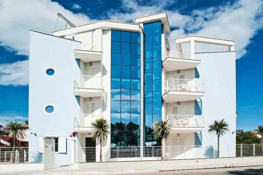 Mavip Residence - Image 1