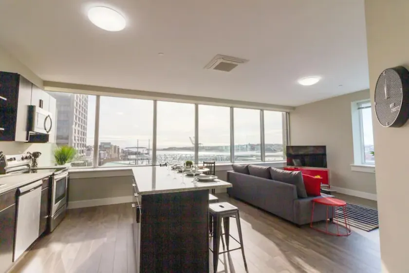 The Best Rental in SJ w Parking Excellent Views Location - Image 1