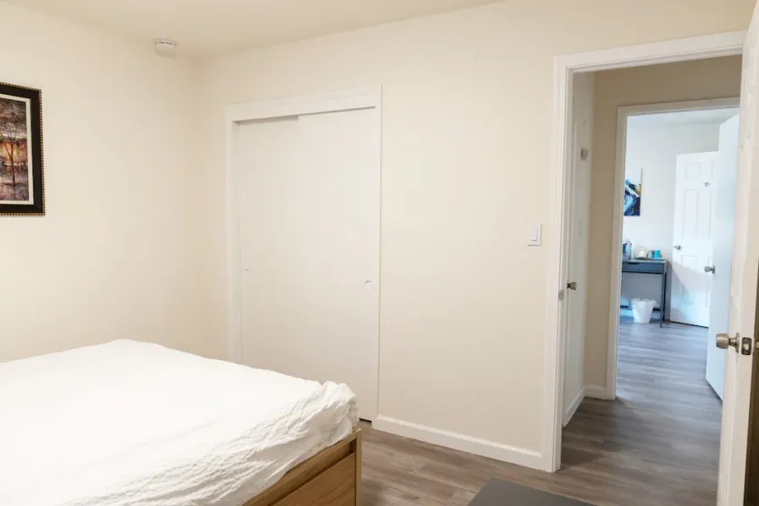 Cozy 1-bedroom in Silicon Valley - Image 1
