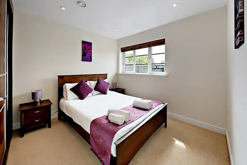 Flexi-Lets at Farnborough - Wallis Square - Image 1