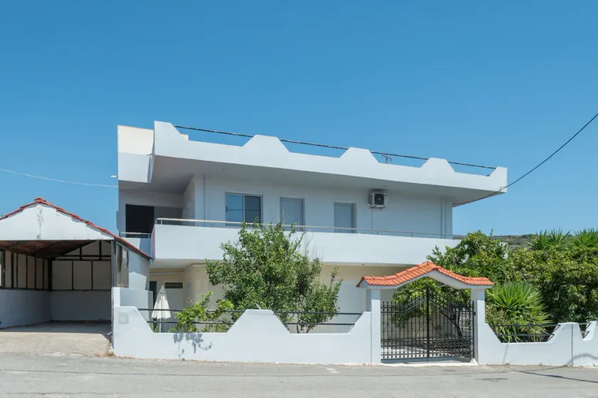 Paulsia Apartments - Image 1