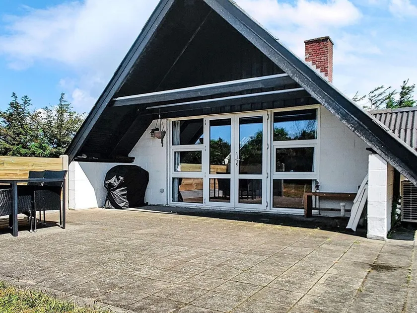 6 Person Holiday Home in Ringkøbing - Image 1