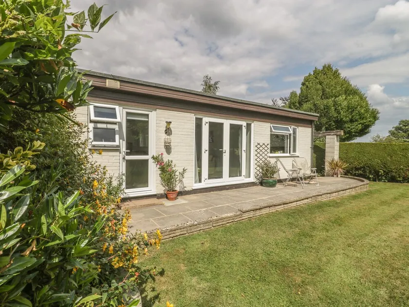 Orchard Annexe - Image 1