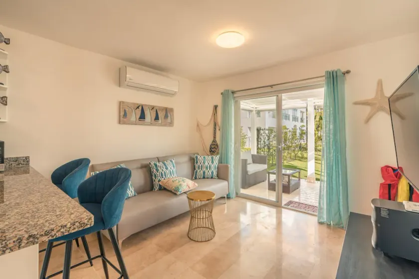 Special Offer Enjoy This Exclusive Villa at Green One A4 w Breakfast Included - Image 1