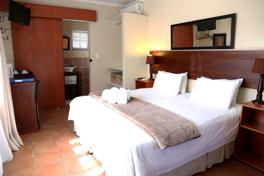 Morulana Guest House - Image 1