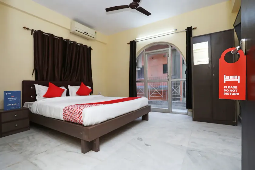 Sterling Inn By OYO Rooms - Image 1