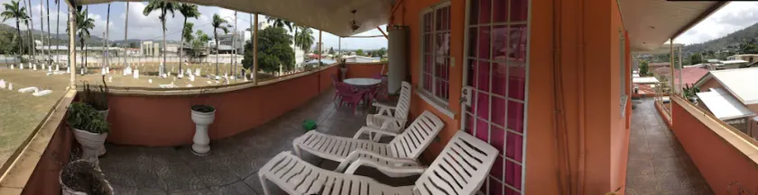 The Cannons Hotel - Image 1