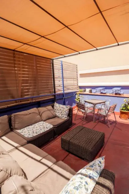 Ideal Youth Hostel - Image 1