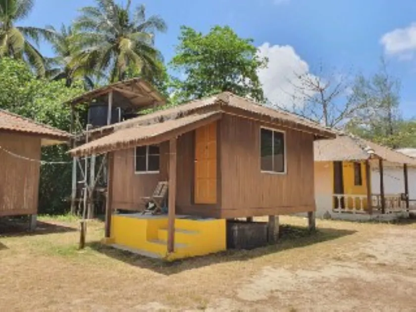 Spot On 90225 Barokah Chalet - Image 1