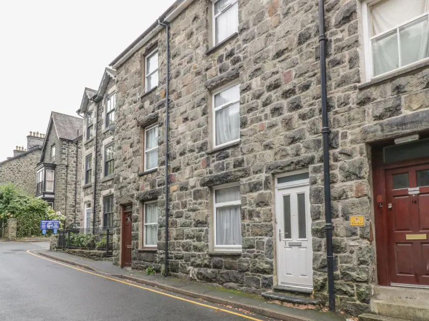 1 Springfield Street - Image 1